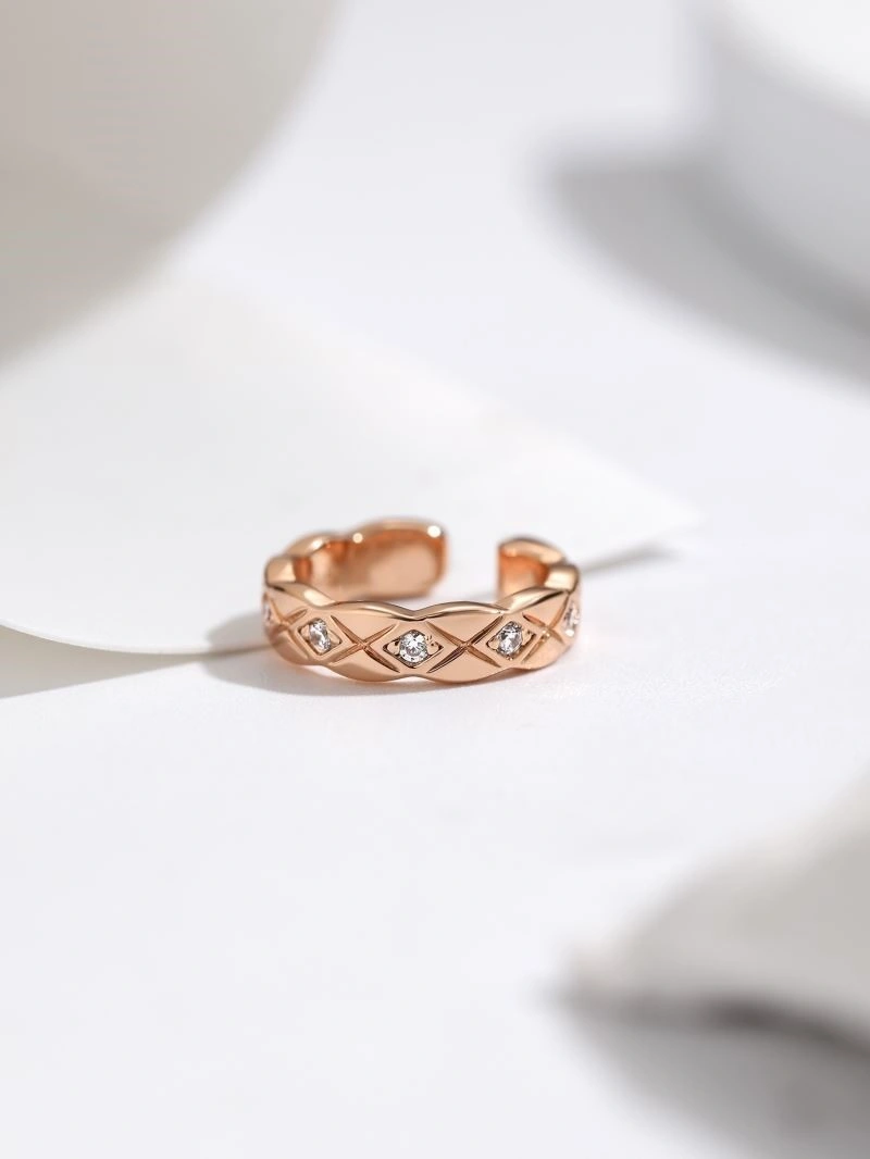 Chic Chanel Earrings 223066