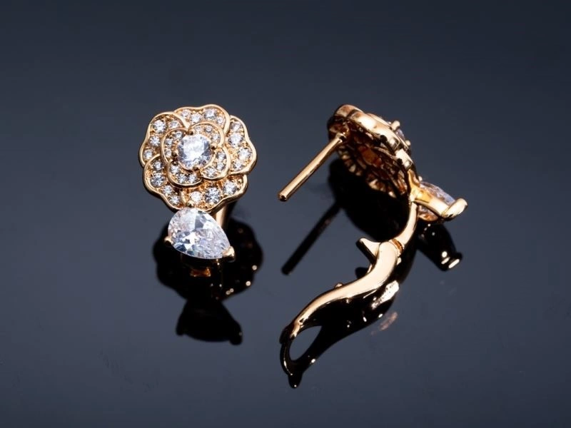 Sporty Chanel Earrings 223048