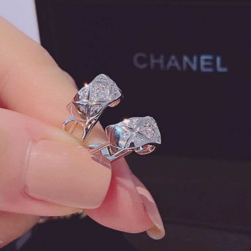 HighPerformance Chanel Earrings 223038