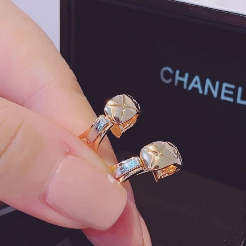 HighPerformance Chanel Earrings 223038