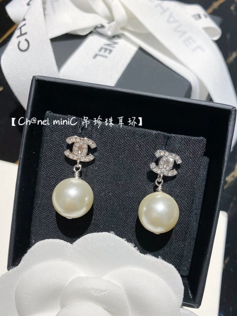 TechFriendly Chanel Earrings 223021