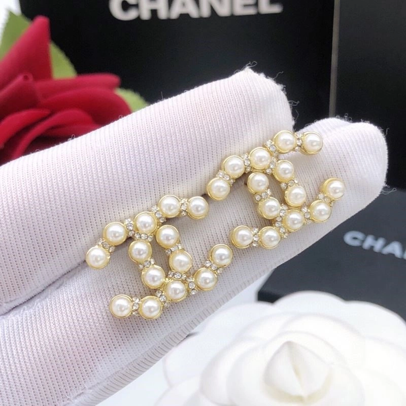 Chanel Earrings Stylish 223018