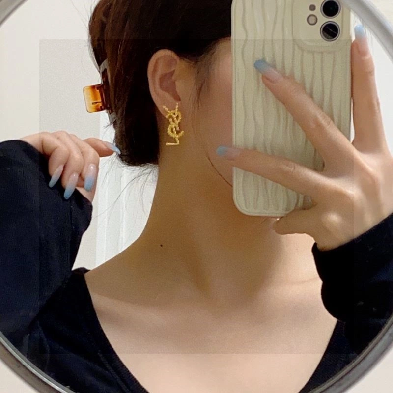 RelaxedFit Chanel Earrings 223015