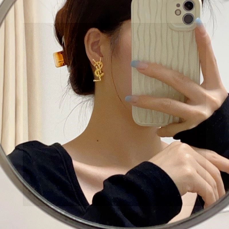 RelaxedFit Chanel Earrings 223015