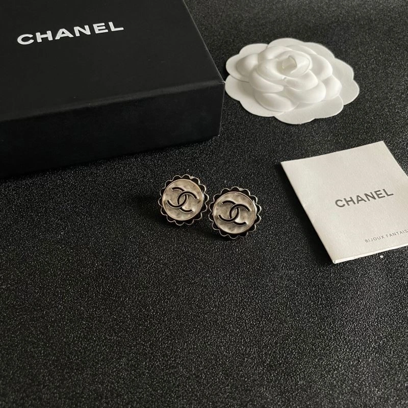 Chanel Earrings Elegant 223005