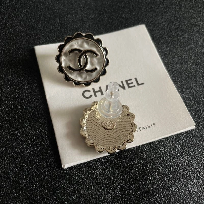 Chanel Earrings Elegant 223005