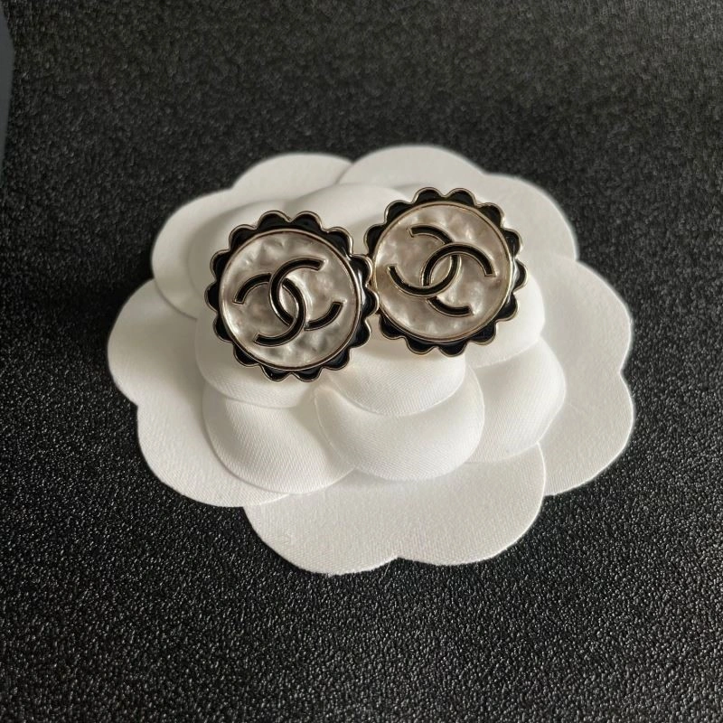 Chanel Earrings Elegant 223005
