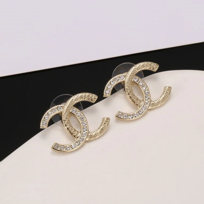 Chanel Earrings Lightweight 223007