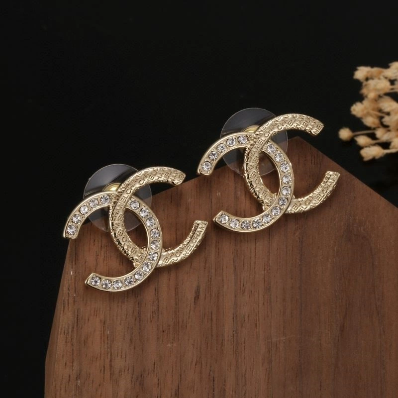 Chanel Earrings Lightweight 223007