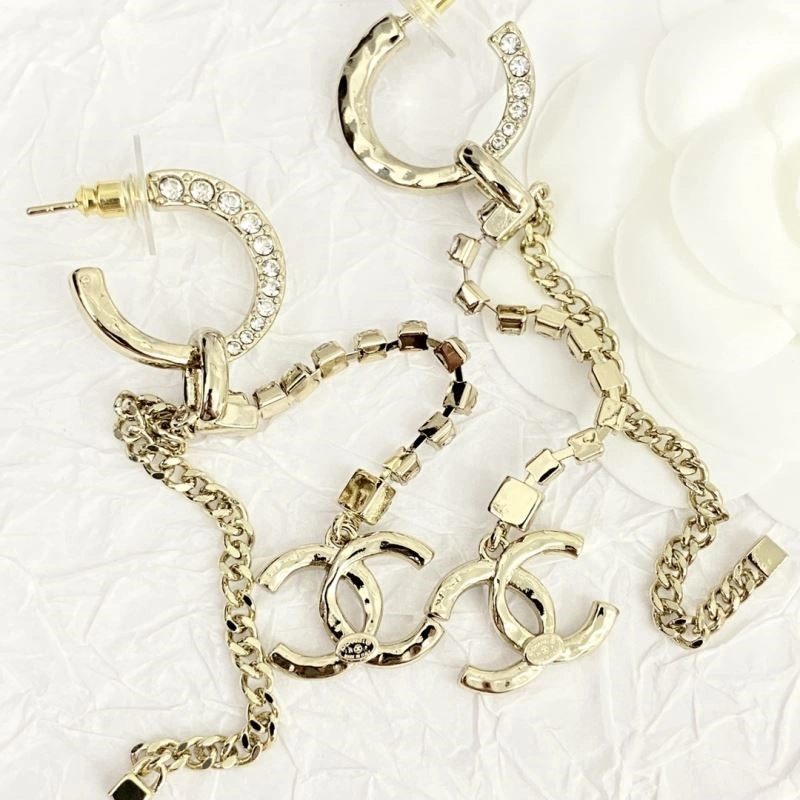 Fashionable Chanel Earrings 223002