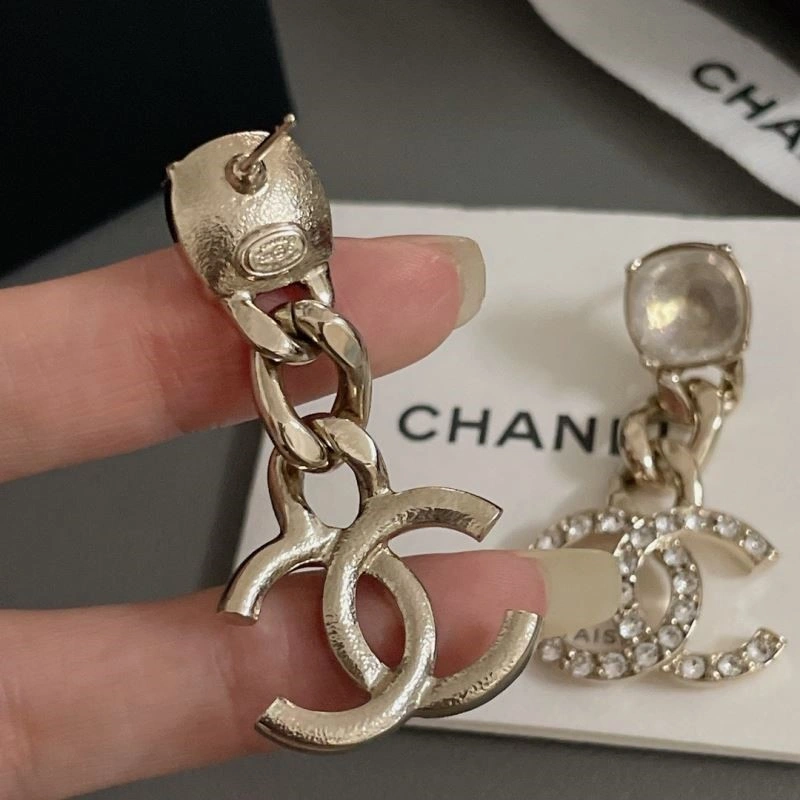 Chanel Earrings Elegant 222964