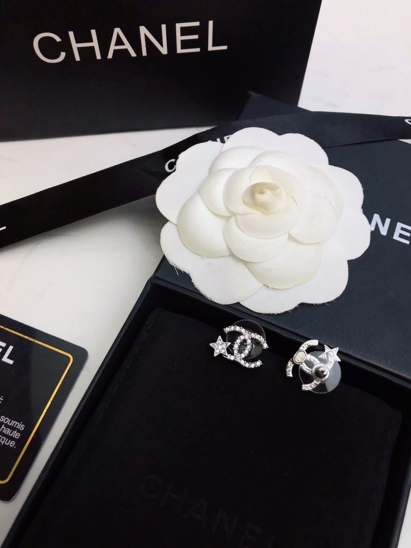 Chanel Earrings EyeCatching 222961