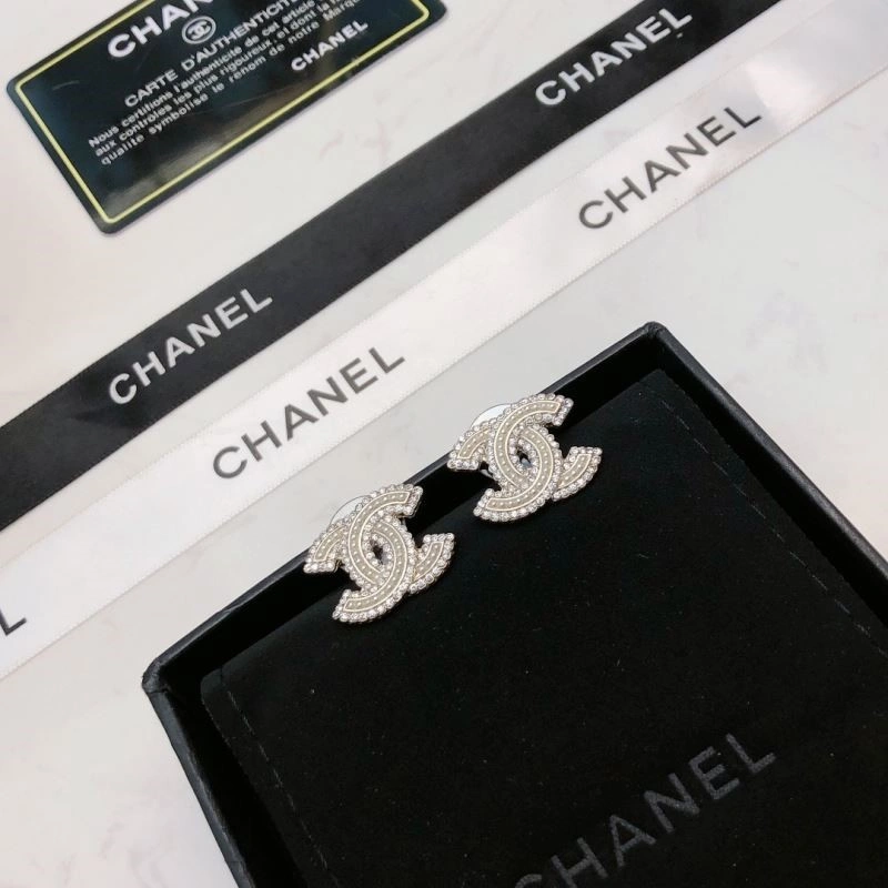 Sophisticated Chanel Earrings 222984