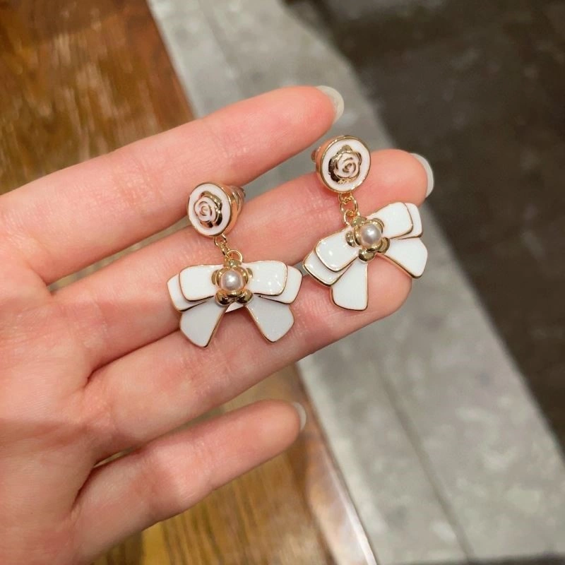 Chanel Earrings Flexible 222950