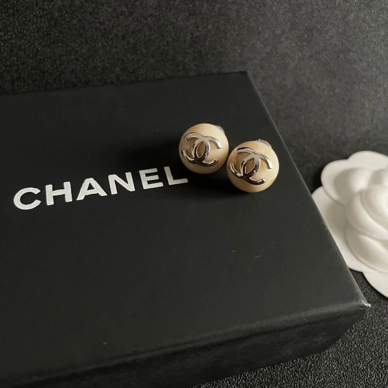 Chanel Earrings MoistureWicking 222910