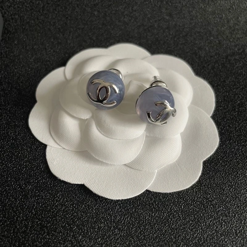 EyeCatching Chanel Earrings 222906