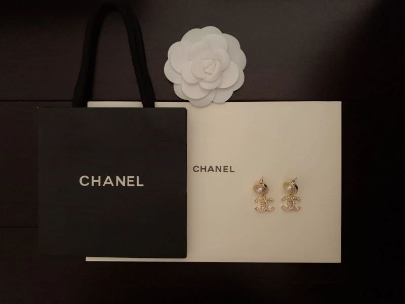 HighQuality Chanel Earrings 222890