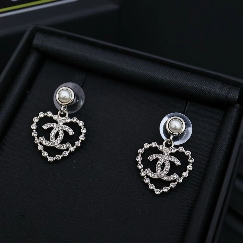 Sleek Chanel Earrings 222866