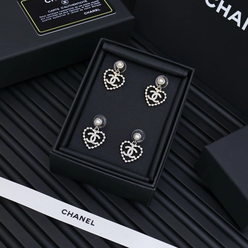Sleek Chanel Earrings 222866