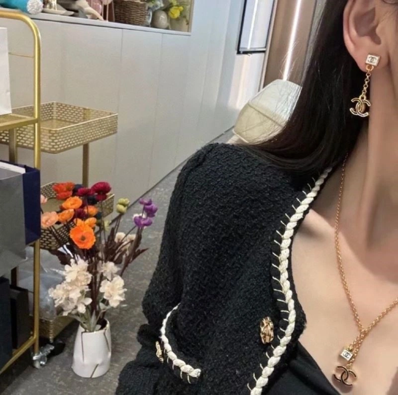 Colorful Chanel Earrings 222860