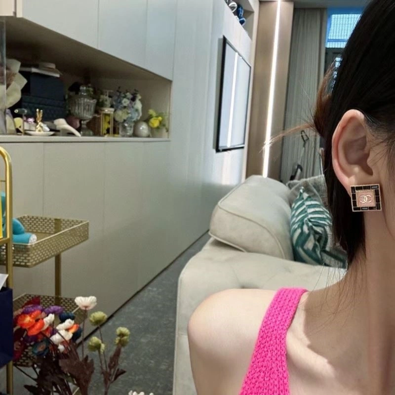 TechFriendly Chanel Earrings 222826