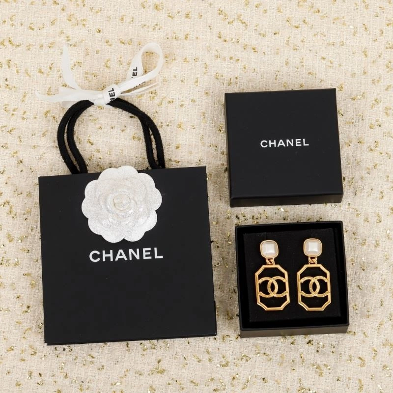 Chanel Earrings Lightweight 222832
