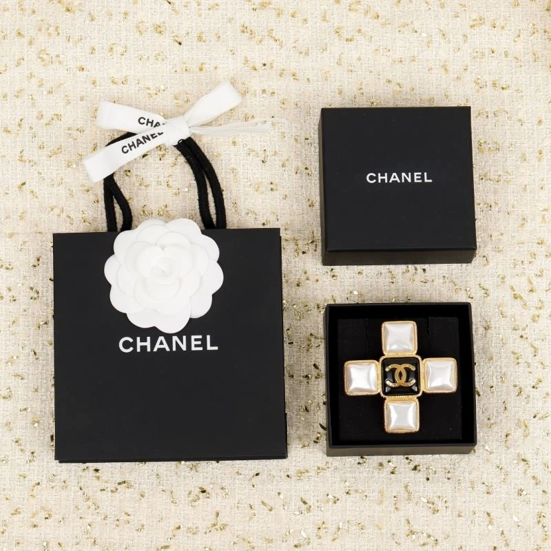 Stretchable Chanel Earrings 222822
