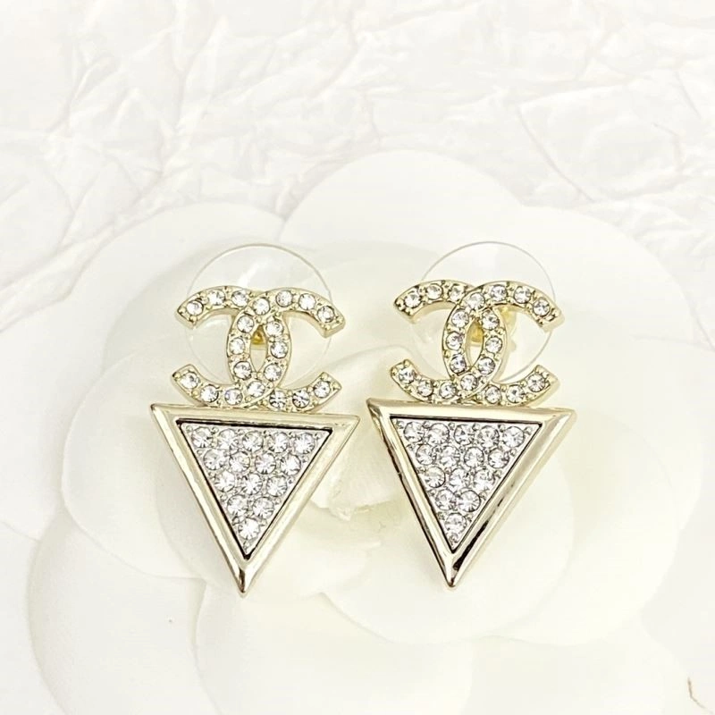 Sustainable Chanel Earrings 222850