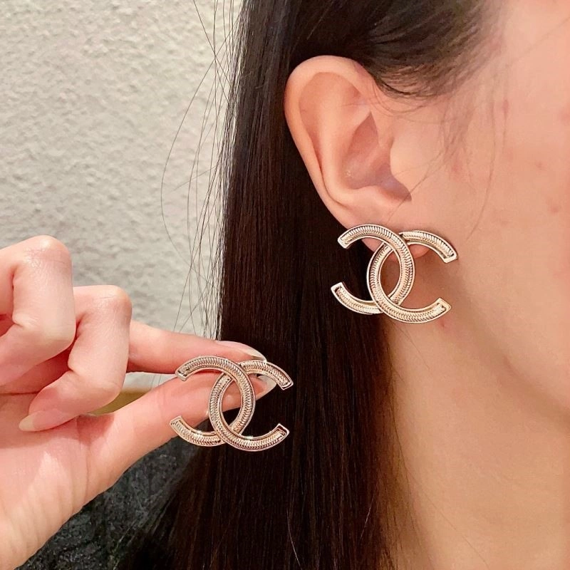 Chanel Earrings Cozy 222812
