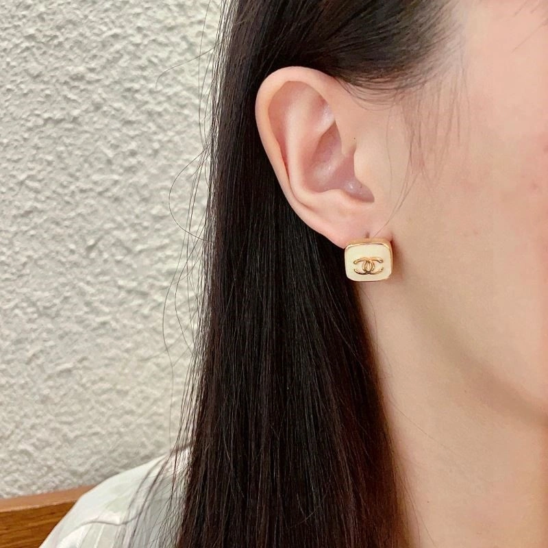 Modern Chanel Earrings 222808