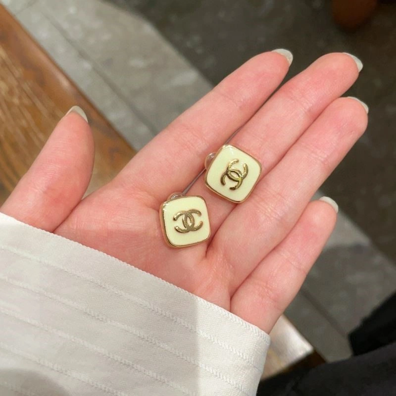 Modern Chanel Earrings 222808