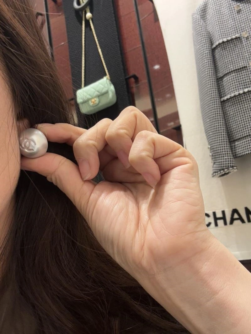 Chanel Earrings TechFriendly 222840