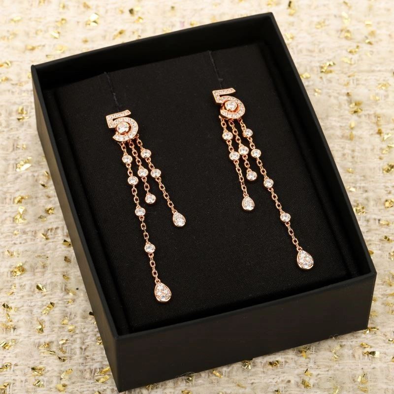 Sophisticated Chanel Earrings 222774