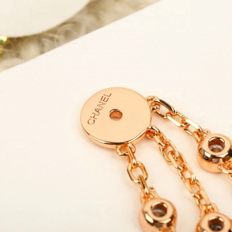 Sophisticated Chanel Earrings 222774