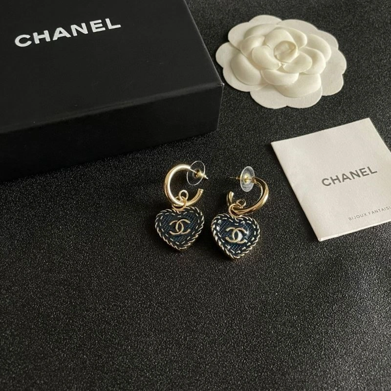 Unique Chanel Earrings 222792
