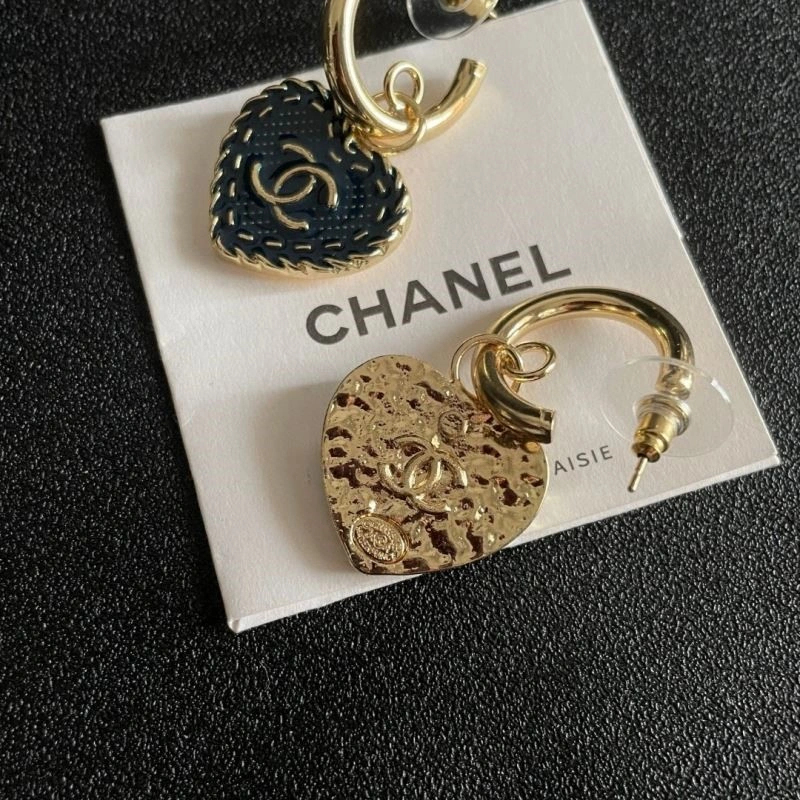 Unique Chanel Earrings 222792