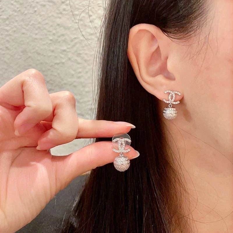 Chanel Earrings Bold 222785