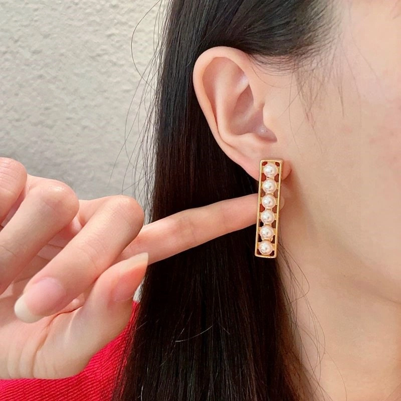 Chanel Earrings Lightweight 222771