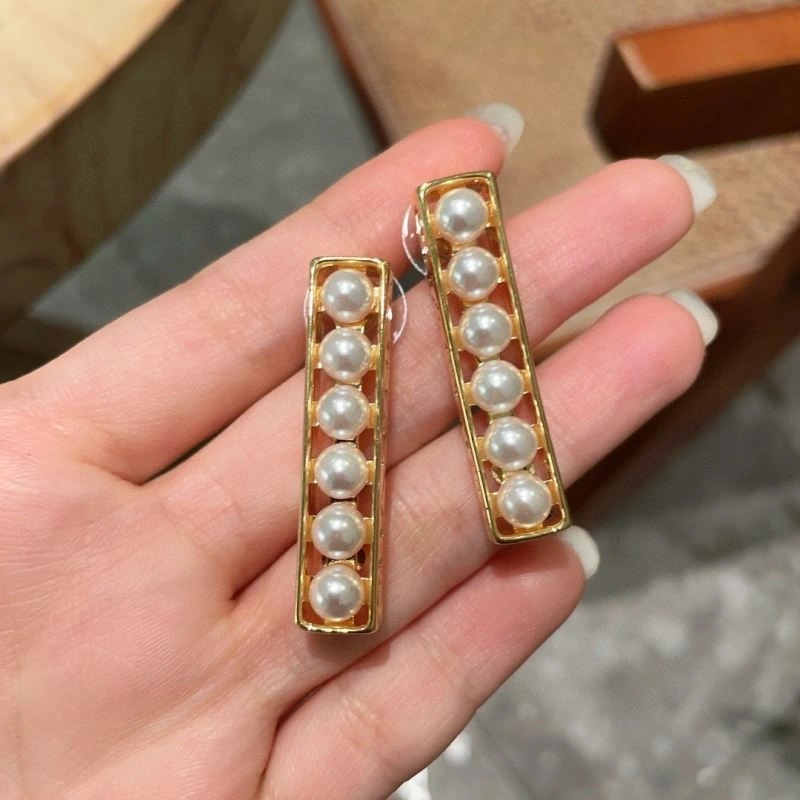 Chanel Earrings Lightweight 222771