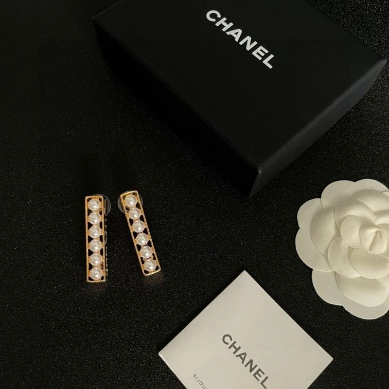 Chanel Earrings Lightweight 222771
