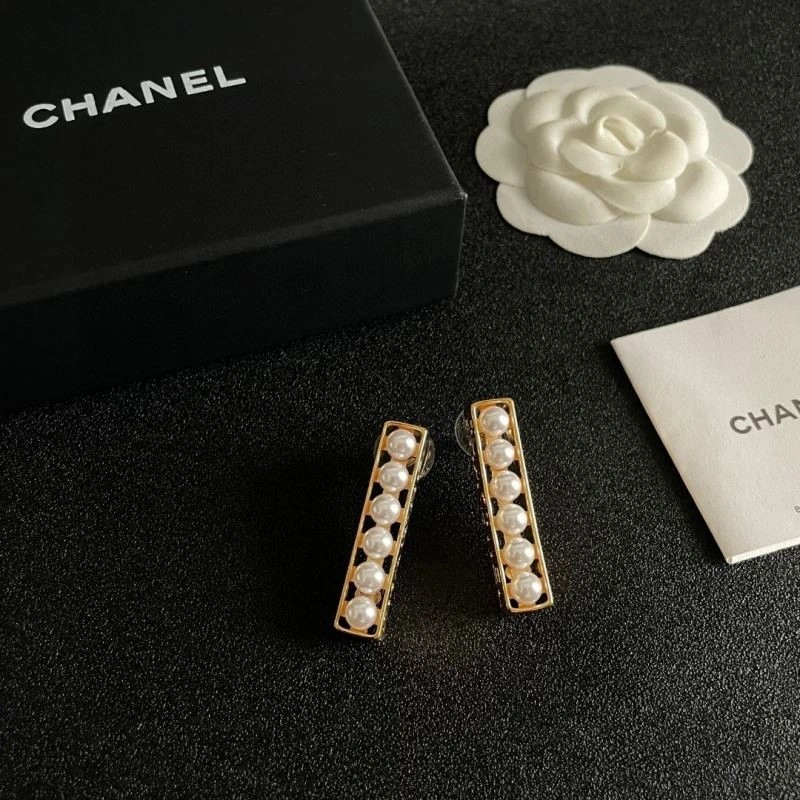 Chanel Earrings Lightweight 222771