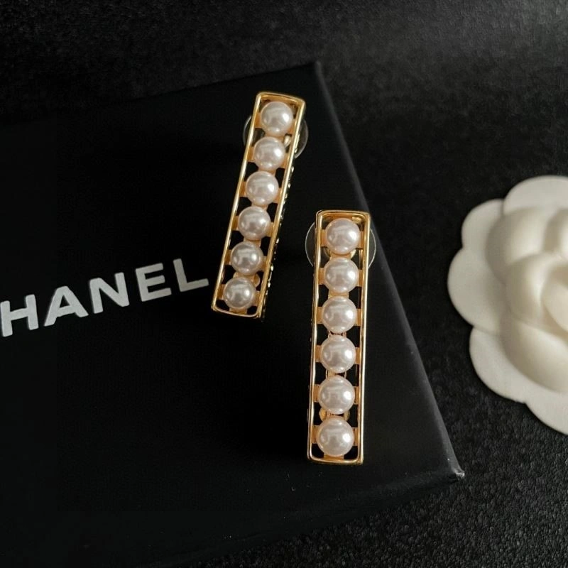 Chanel Earrings Lightweight 222771