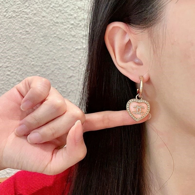 Chic Chanel Earrings 222752