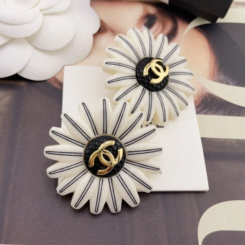 Chanel Earrings Vibrant 222765