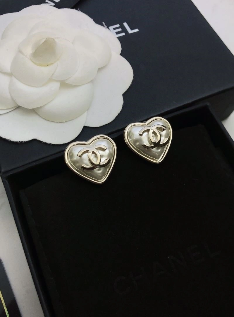 Lightweight Chanel Earrings 222750