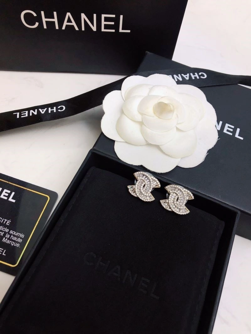 Chanel Earrings MoistureWicking 222741
