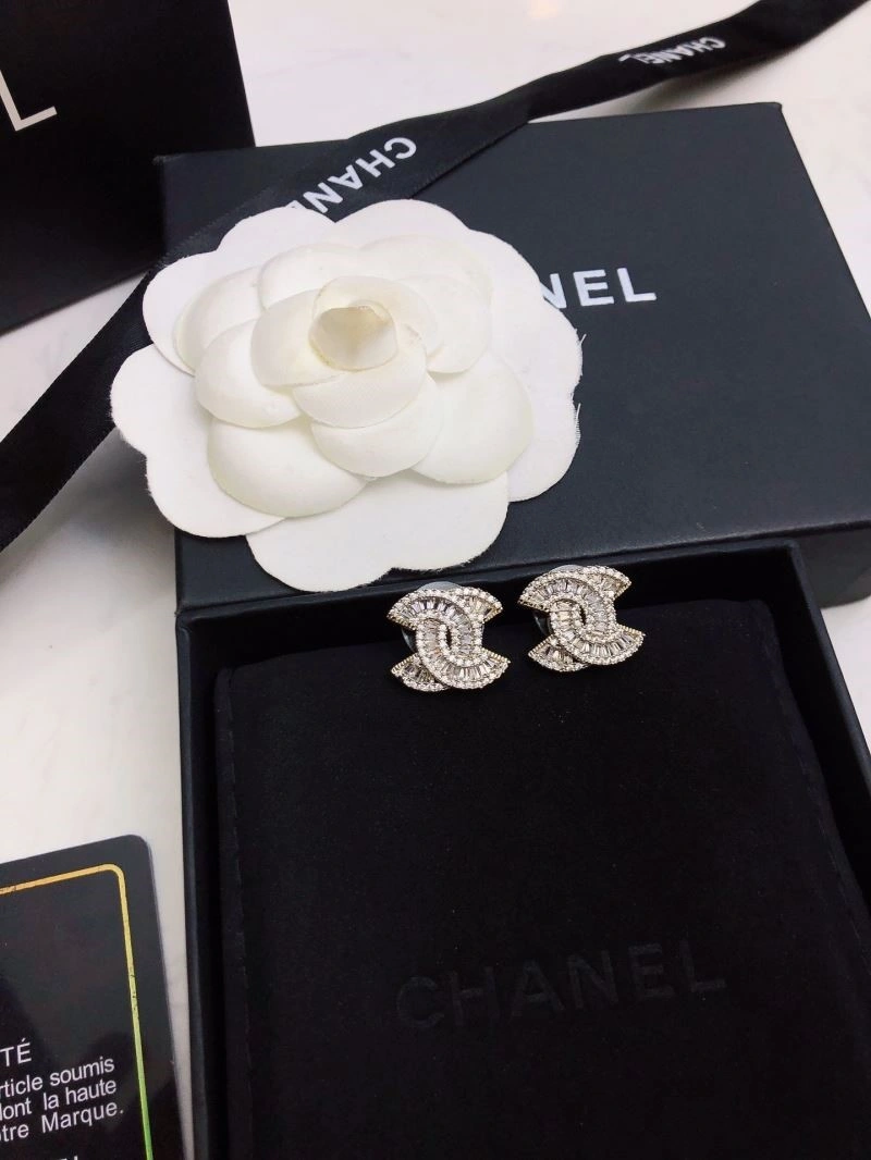 Chanel Earrings MoistureWicking 222741