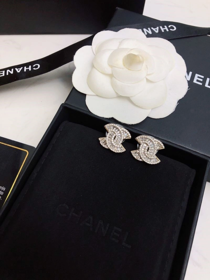 Chanel Earrings MoistureWicking 222741