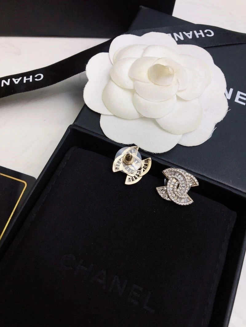 Chanel Earrings MoistureWicking 222741