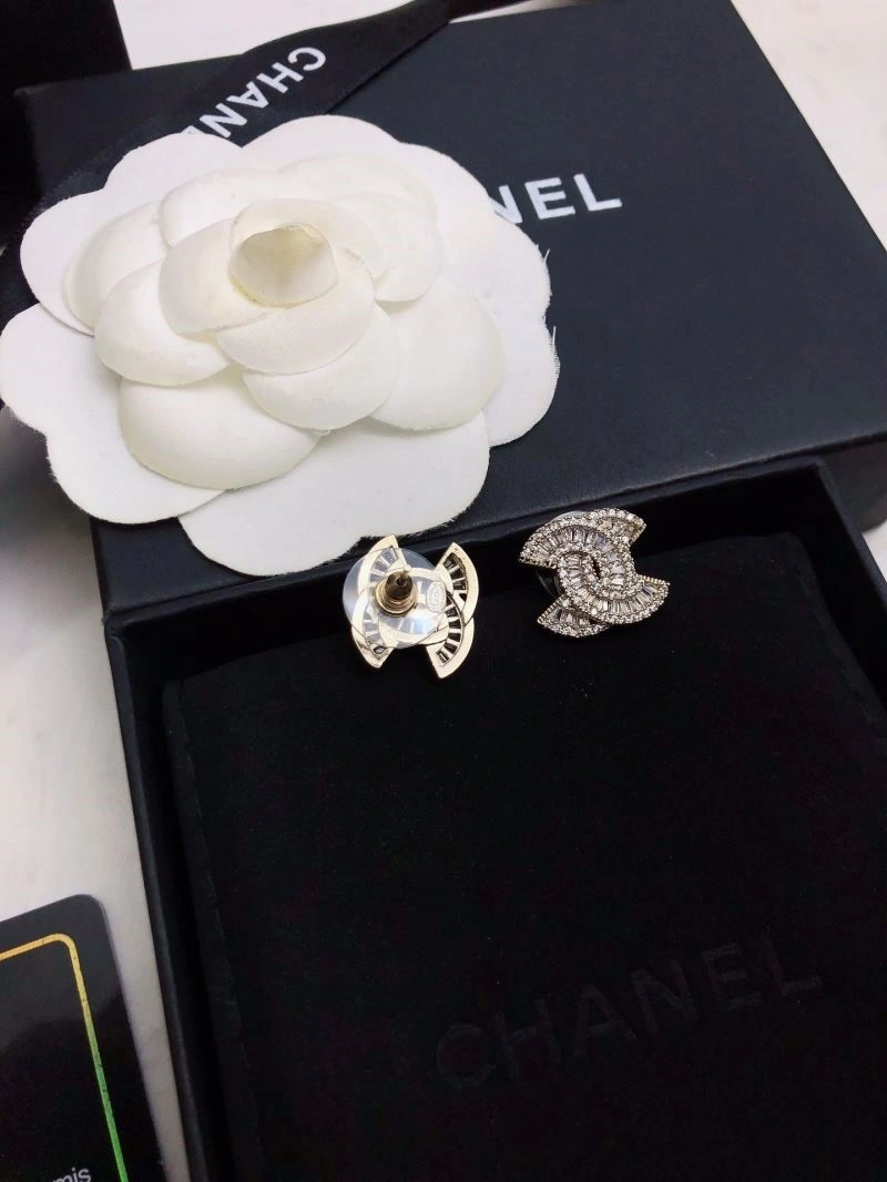 Chanel Earrings MoistureWicking 222741